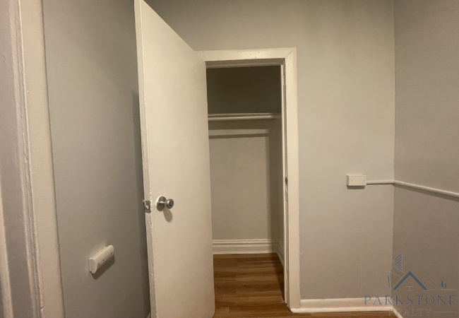NY 809 Ave, Unit #32E, Union City, New Jersey 07087, 1 Bedroom Bedrooms, ,1 BathroomBathrooms,Apartment,For Rent,809,2013