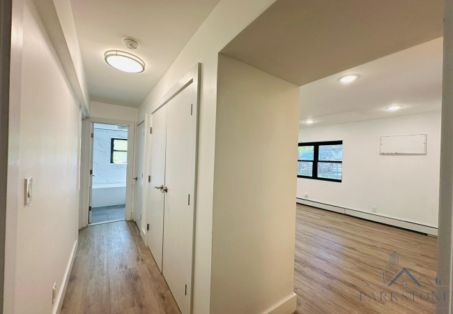 5 Catherine Ct, Unit #16E, Jersey City, New Jersey 07305, 3 Bedrooms Bedrooms, ,1 BathroomBathrooms,Apartment,For Rent,Catherine,2578