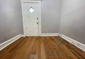 93 Bayview Ave, Unit #2E, Jersey City, New Jersey 07305, 3 Bedrooms Bedrooms, ,1 BathroomBathrooms,Apartment,For Rent,Bayview,2853