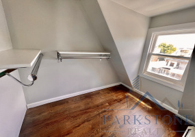 127 Arlington Ave, Unit #2E, Jersey City, New Jersey 07305, 4 Bedrooms Bedrooms, ,1 BathroomBathrooms,Apartment,For Rent,Arlington,2887