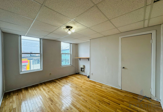 75 Grace St, Unit #4E, Jersey City, New Jersey 07307, 1 Bedroom Bedrooms, ,1 BathroomBathrooms,Apartment,For Rent,Grace,3308