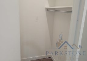 70 Arlington Ave, Unit #17E, Jersey City, New Jersey 07305, 3 Bedrooms Bedrooms, ,1 BathroomBathrooms,Apartment,For Rent,Arlington,3348