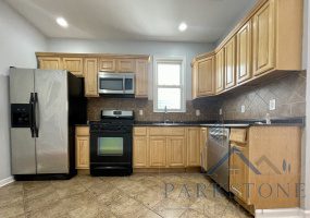 41 Randolph Ave, Unit #2E, Jersey City, New Jersey 07305, 3 Bedrooms Bedrooms, ,1 BathroomBathrooms,Apartment,For Rent,Randolph,3632