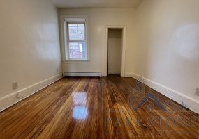 77 W 47th Street, Unit #9E, Bayonne, New Jersey 07002, 2 Bedrooms Bedrooms, ,1 BathroomBathrooms,Apartment,For Rent,W 47th,3673