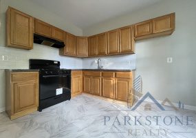 424 S 17th Street, Unit #3E, Newark, New Jersey 07103, 3 Bedrooms Bedrooms, ,1 BathroomBathrooms,Apartment,For Rent,S 17th,3698