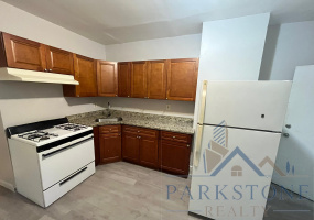 160 Fulton Ave, Unit #1E, Jersey City, New Jersey 07305, 4 Bedrooms Bedrooms, ,2 BathroomsBathrooms,Apartment,For Rent,Fulton,4708