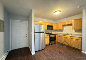 51 E 21st Street, Unit #4E, Bayonne, New Jersey 07002, 2 Bedrooms Bedrooms, ,1 BathroomBathrooms,Apartment,For Rent,E 21st,4899