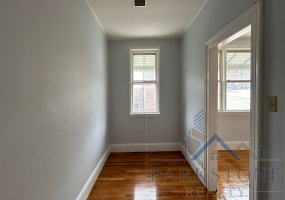 46 E 22nd St, Unit #3E, Bayonne, New Jersey 07002, 2 Bedrooms Bedrooms, ,1 BathroomBathrooms,Apartment,For Rent,E 22nd,5300