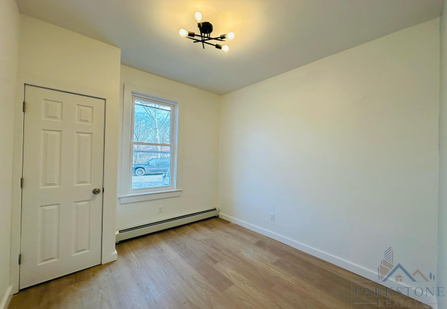 123 Parker Ave, Unit #1E, Paterson, New Jersey 07055, 2 Bedrooms Bedrooms, ,1 BathroomBathrooms,Apartment,For Rent,Parker,5480