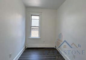 21-23 E 16th Street, Unit #19E, Bayonne, New Jersey 07002, 3 Bedrooms Bedrooms, ,1 BathroomBathrooms,Apartment,For Rent,E 16th,5513