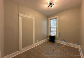 333 Pearsall Ave, Unit #2E, Jersey City, New Jersey 07305, 4 Bedrooms Bedrooms, ,1 BathroomBathrooms,Apartment,For Rent,Pearsall,5674