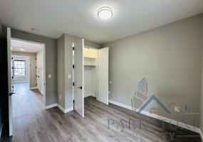 72 Arlington Ave, Unit #4E, Jersey City, New Jersey 07305, 3 Bedrooms Bedrooms, ,1 BathroomBathrooms,Apartment,For Rent,Arlington,5793