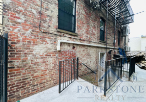 72 Arlington Ave, Unit #1E, Jersey City, New Jersey 07305, 3 Bedrooms Bedrooms, ,1 BathroomBathrooms,Apartment,For Rent,Arlington,5794