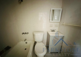 487 Central Ave, Unit #3E, Jersey City, New Jersey 07307, 1 Bedroom Bedrooms, ,1 BathroomBathrooms,Apartment,For Rent,Central,5801